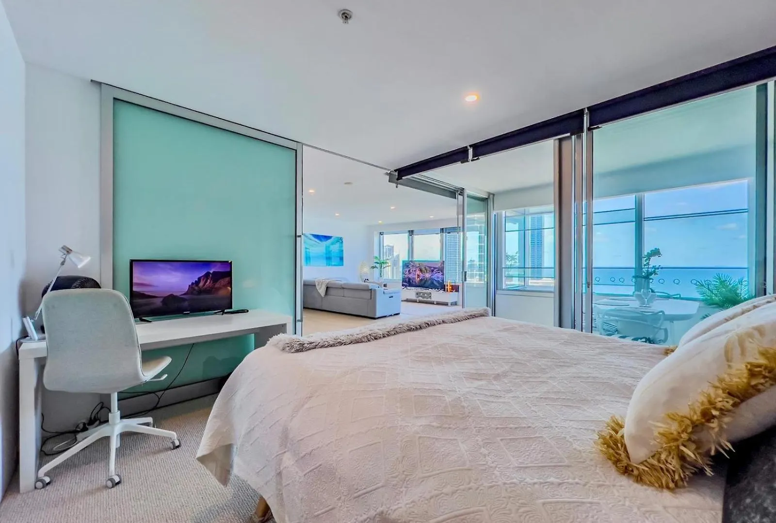 Iconic Q1 Level 35! Apartment Gold Coast