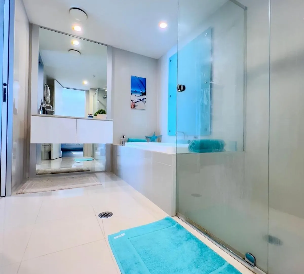 Iconic Q1 Level 35! Apartment Gold Coast